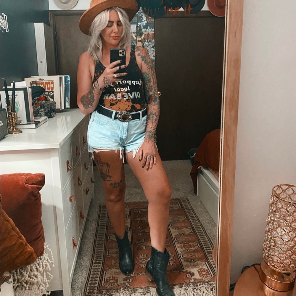 Brooke Smathers • IG: Livin_thegoldlife